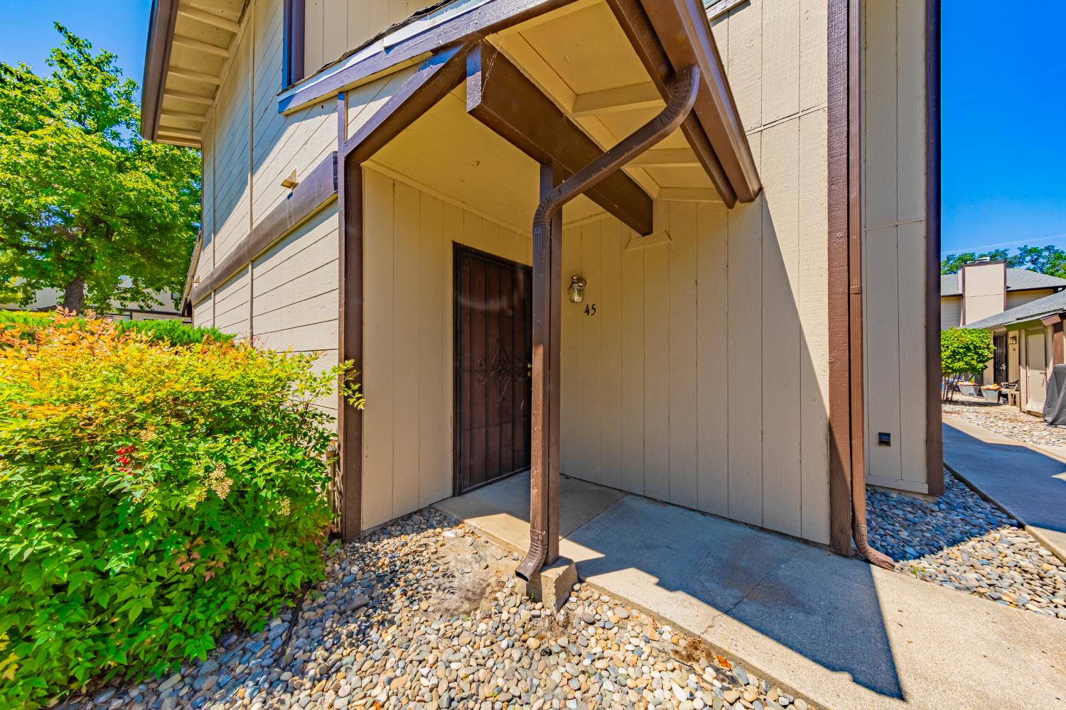 49400 River Park Road, Unit 45 Oakhurst, CA 93644 - Photo 2 of 29