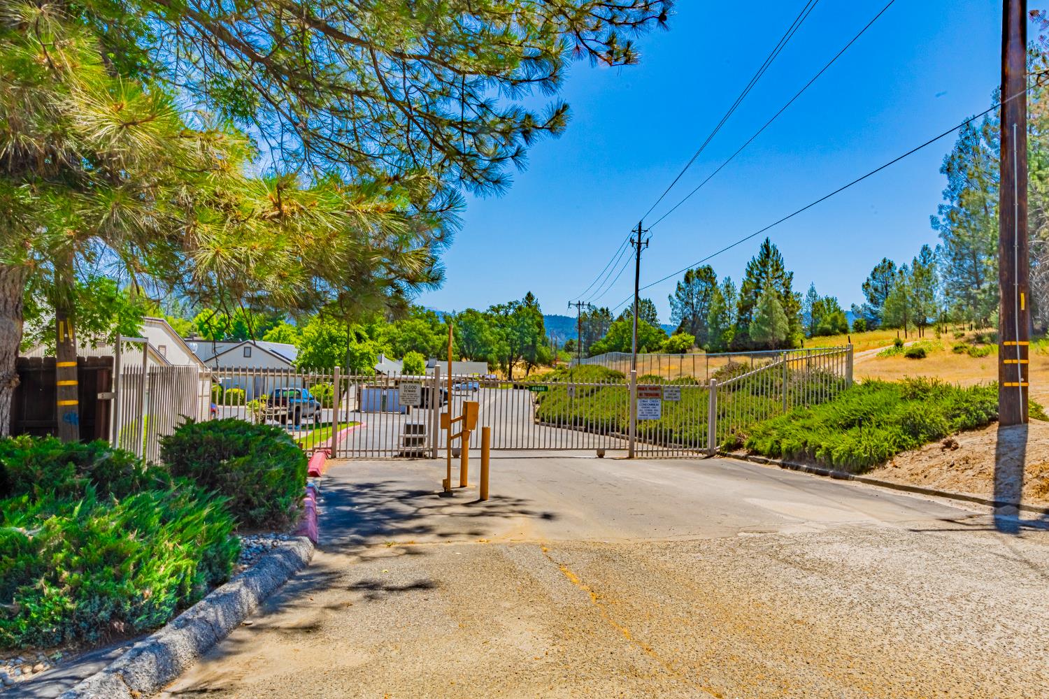 49400 River Park Road, Unit 45 Oakhurst, CA 93644 - Photo 27 of 29