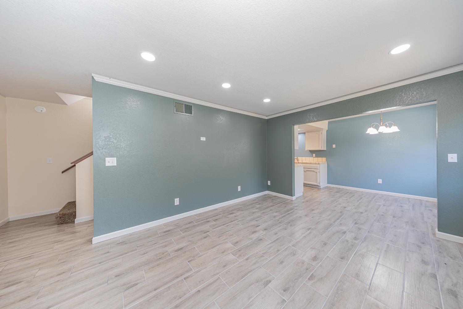 49400 River Park Road, Unit 45 Oakhurst, CA 93644 - Photo 5 of 29