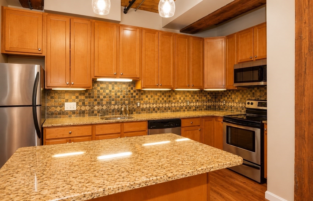 540 Main Street, Unit 101 Clinton, MA 01510 - Photo 11 of 24