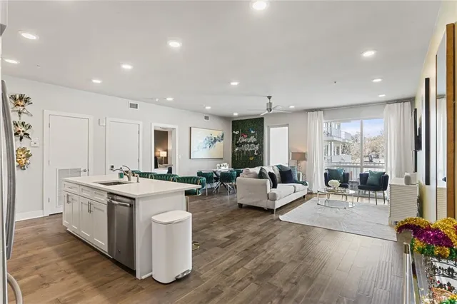 $325,000 | 900 Bartholomew Street, Unit 316, New Orleans, LA 70117