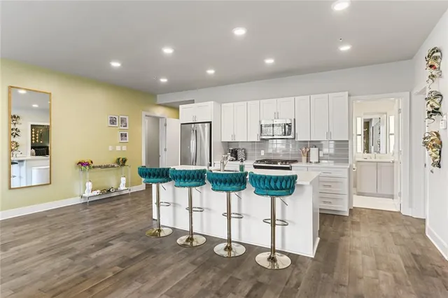 $325,000 | 900 Bartholomew Street, Unit 316, New Orleans, LA 70117