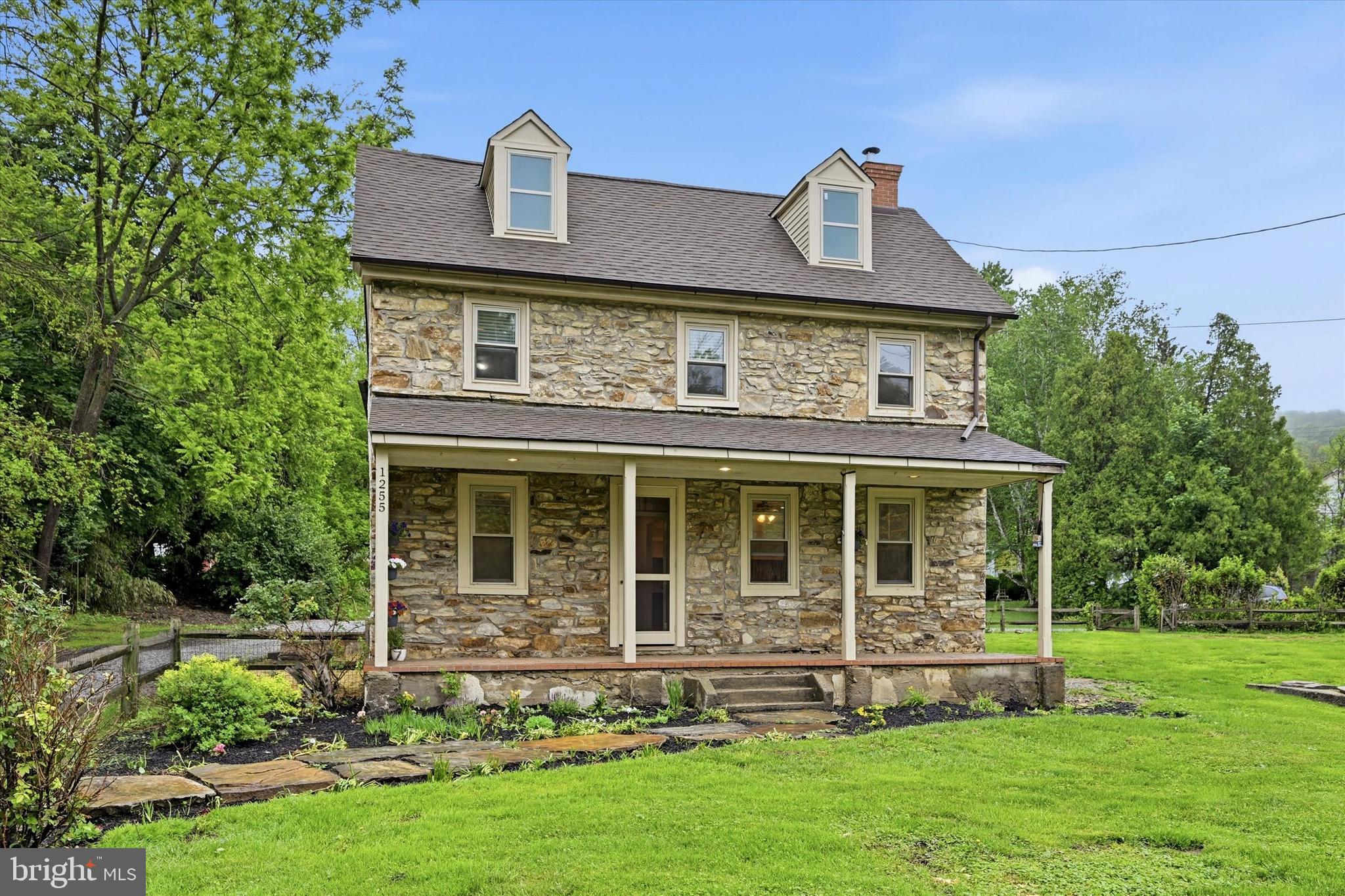 1255 Valley Rd