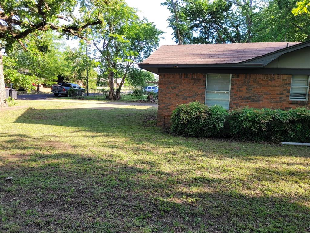 410 22nd Street Southwest Paris, TX 75460 - Photo 6 of 40