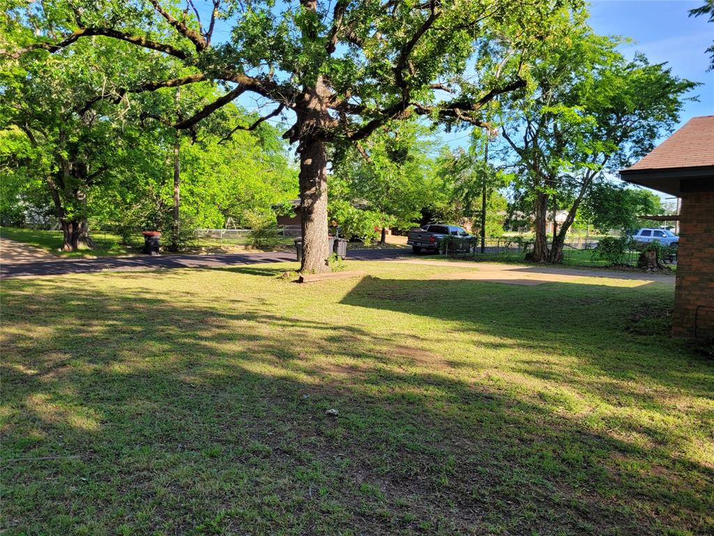 410 22nd Street Southwest Paris, TX 75460 - Photo 7 of 40