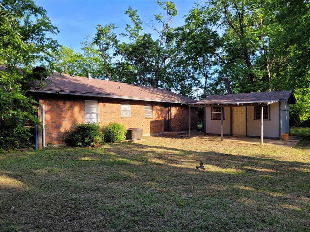 410 22nd Street Southwest Paris, TX 75460 - Photo 9 of 40