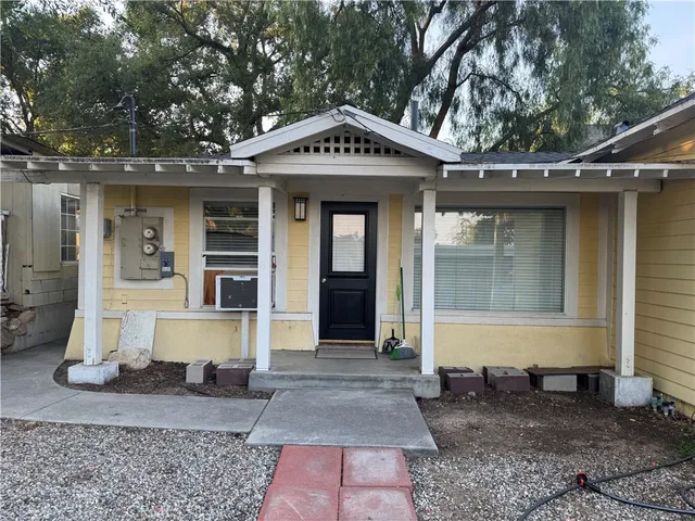 $1,700 | 1743 North Oxford Avenue, Unit B, Pasadena, CA 91104