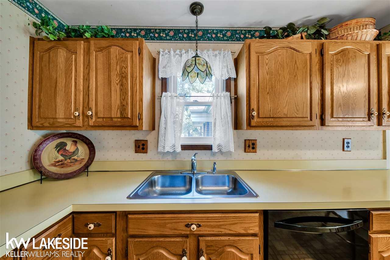 157 Nawakwa Road Rochester, MI 48307 - Photo 19 of 32