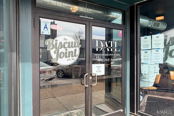 $2,950 | 2647 Locust Street, Unit 2R, St. Louis, MO 63103