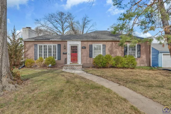 $149,900 | 3420 Southwest Huntoon Street, Topeka, KS 66604