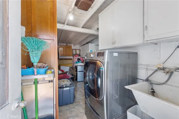 $824,999 | 11028 Spinning Avenue South, Inglewood, CA 90303