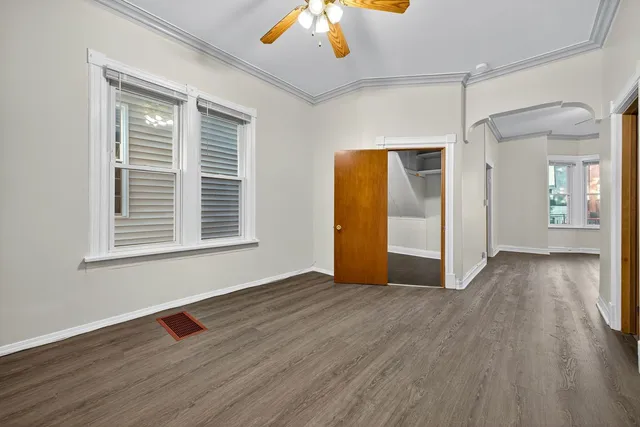 $1,650 | 1922 North Whipple Street, Unit 1, Chicago, IL 60647