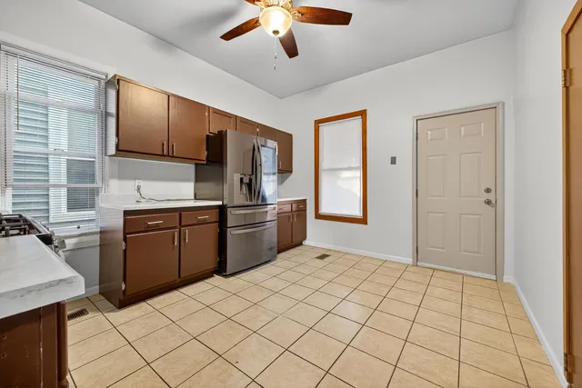 $1,650 | 1922 North Whipple Street, Unit 1, Chicago, IL 60647