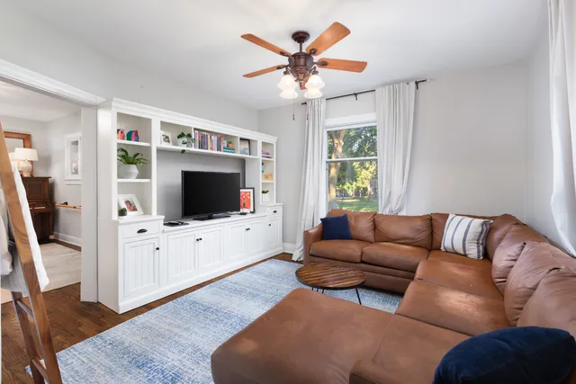 $799,000 | 105 South Wright Street, Naperville, IL 60540