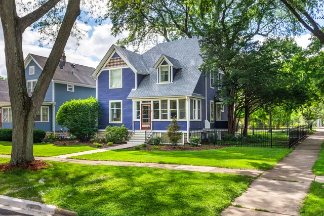 $799,000 | 105 South Wright Street, Naperville, IL 60540