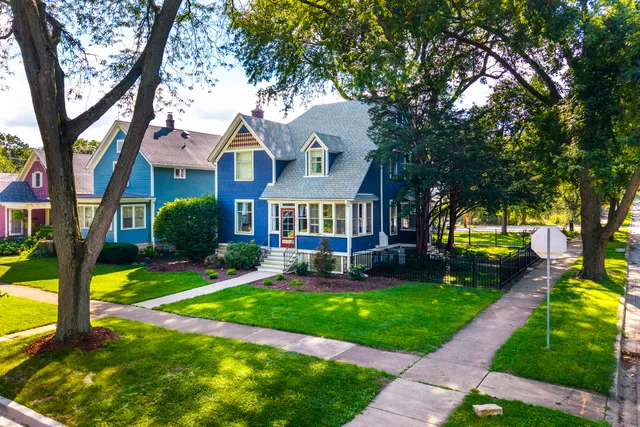 $799,000 | 105 South Wright Street, Naperville, IL 60540