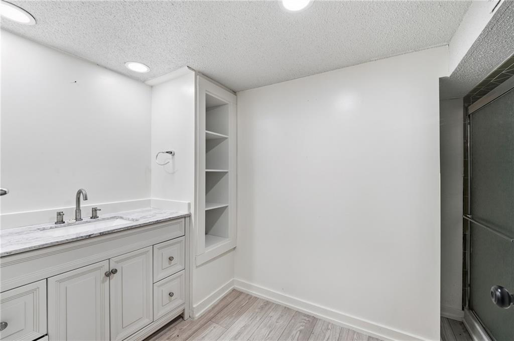 12724 Overbrook Road Leawood, KS 66209 - Photo 64 of 81 Gallery Image 64