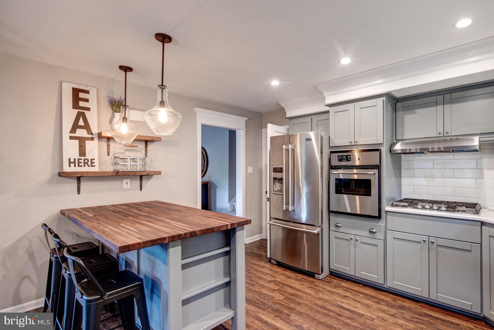 696 Mallard Road Wayne, PA 19087 - Photo 12 of 23 Gourmet Kitchen