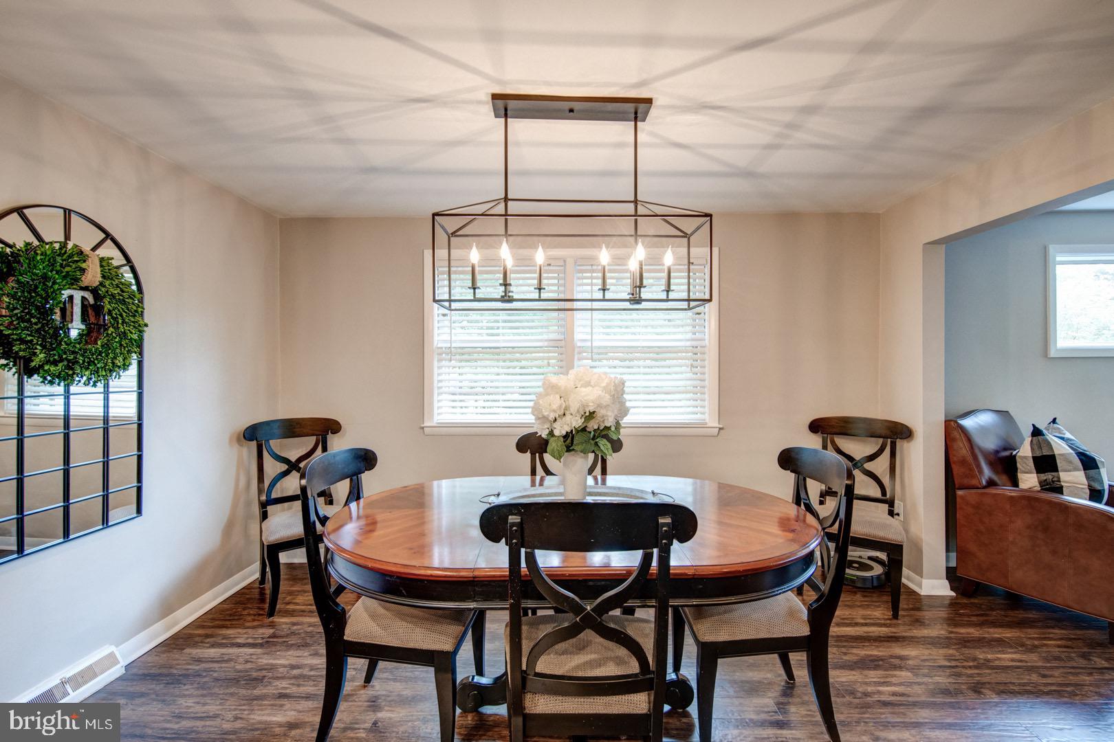 696 Mallard Road Wayne, PA 19087 - Photo 9 of 23 Dining Room