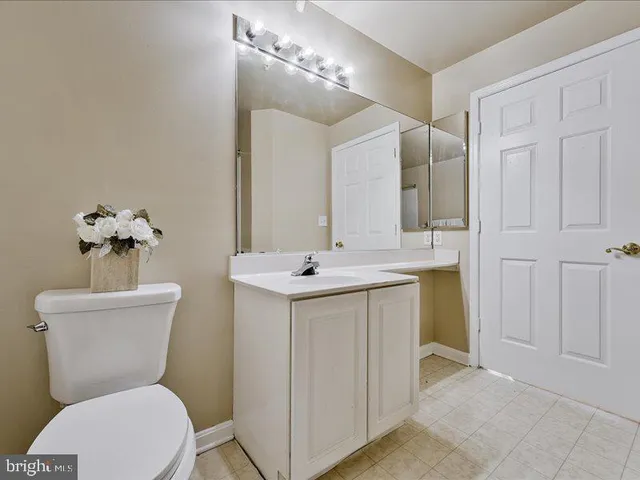 $275,000 | 6522 Lake Park Drive, Unit 105, Greenbelt, MD 20770