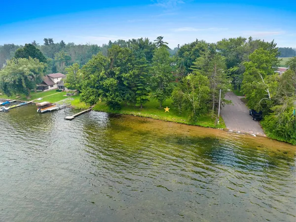 $399,900 | 9408 North Kelly Lake Road, Suring, WI 54174
