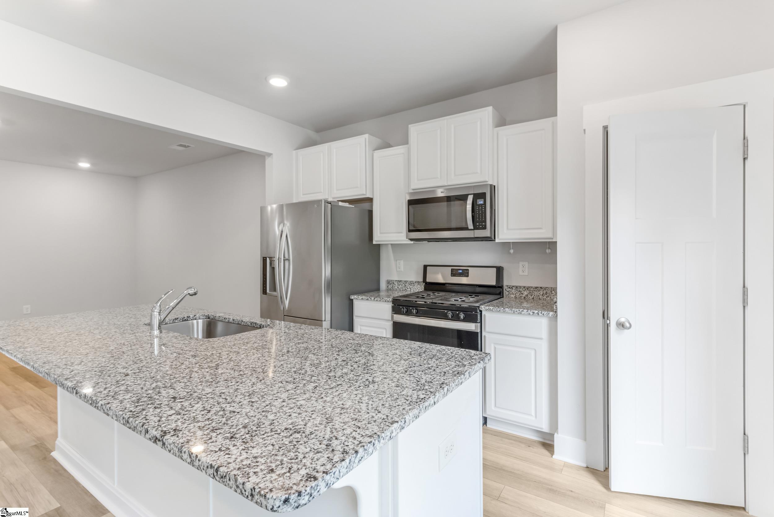 1031 Millison Place Moore, SC 29369 - Photo 5 of 38