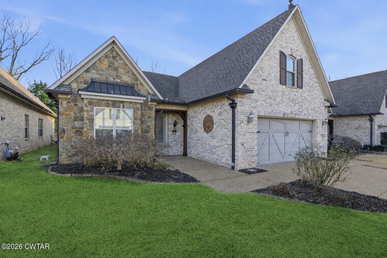 D64C5FC0-7F28-4882-8D16-B42265B0A212