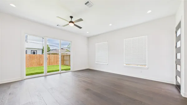 $2,495 | 6734 Lozier Street, Houston, TX 77021