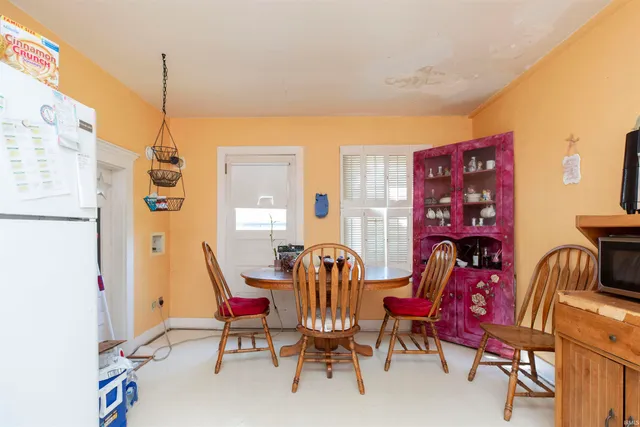 $189,900 | 57860 Crumstown Highway, South Bend, IN 46619