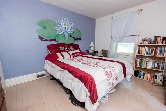 $189,900 | 57860 Crumstown Highway, South Bend, IN 46619