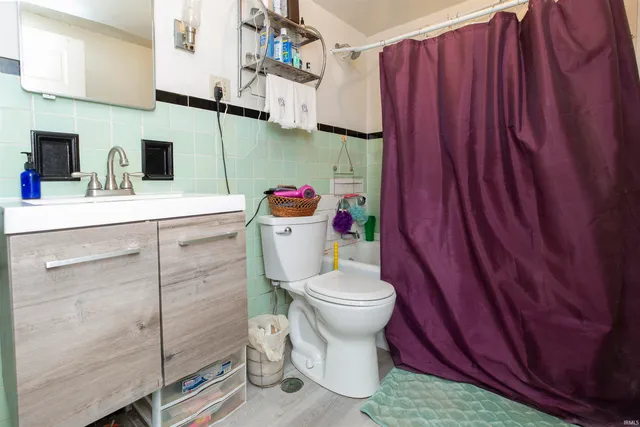 $189,900 | 57860 Crumstown Highway, South Bend, IN 46619