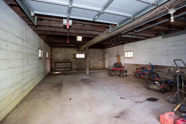 $189,900 | 57860 Crumstown Highway, South Bend, IN 46619