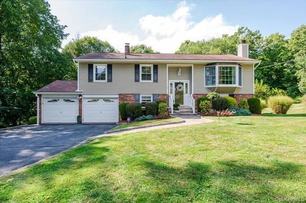 $699,000 | 5 North Court, Mahopac, NY 10541