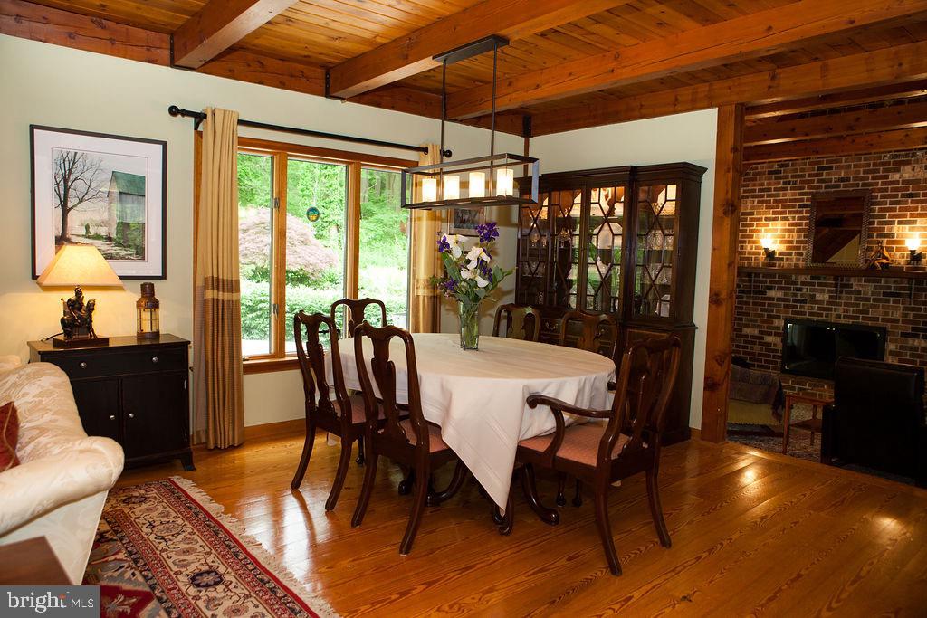 7 Fox Run Road Chester Springs, PA 19425 - Photo 24 of 88 Dining room
