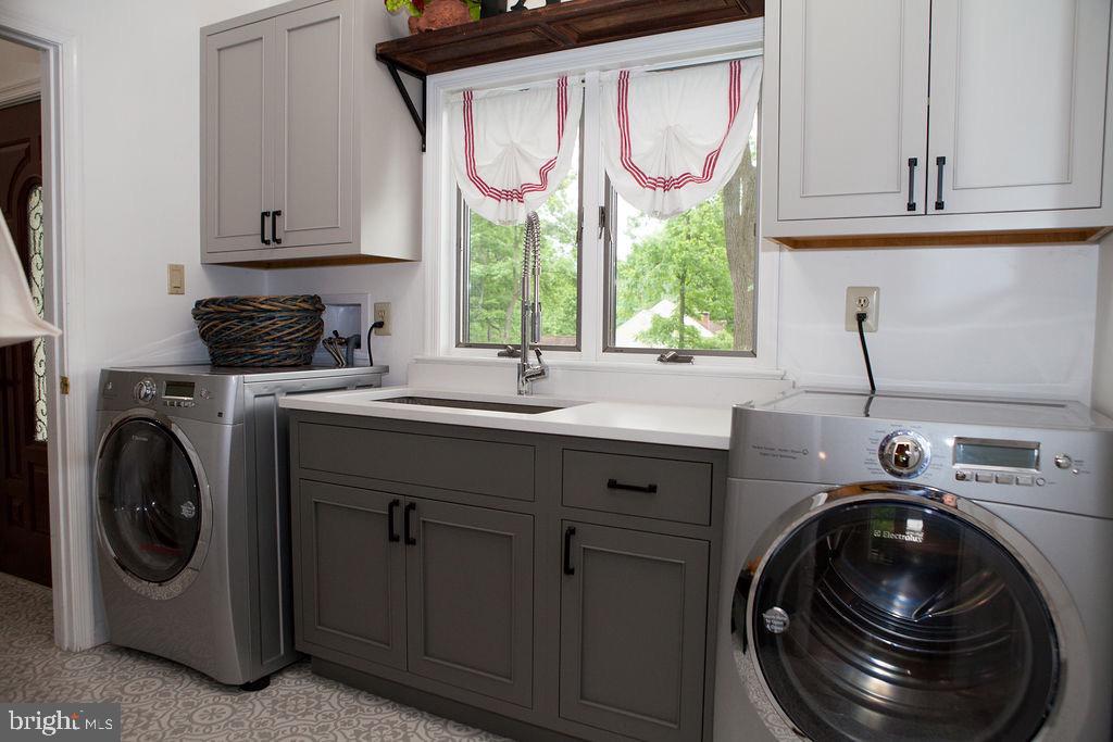 7 Fox Run Road Chester Springs, PA 19425 - Photo 57 of 88 Laundry room on Main Floor
