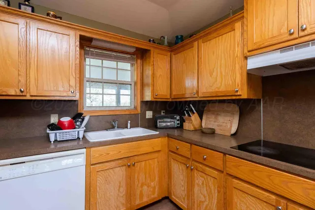 $5,839,250 | Reeves Ranch, Memphis, TX 79245