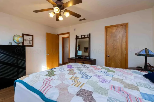 $5,839,250 | Reeves Ranch, Memphis, TX 79245