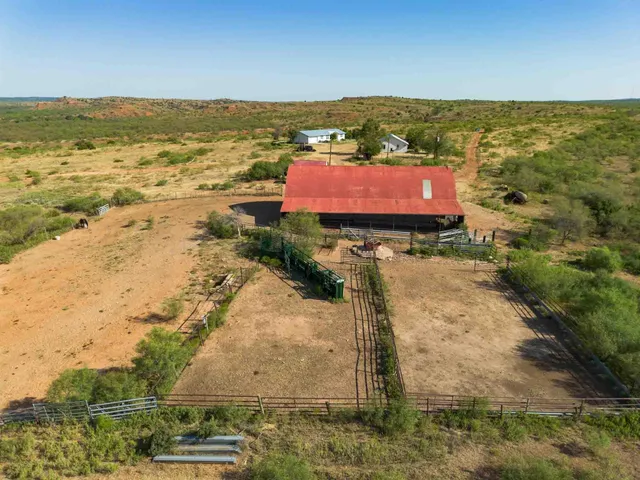 $5,839,250 | Reeves Ranch, Memphis, TX 79245