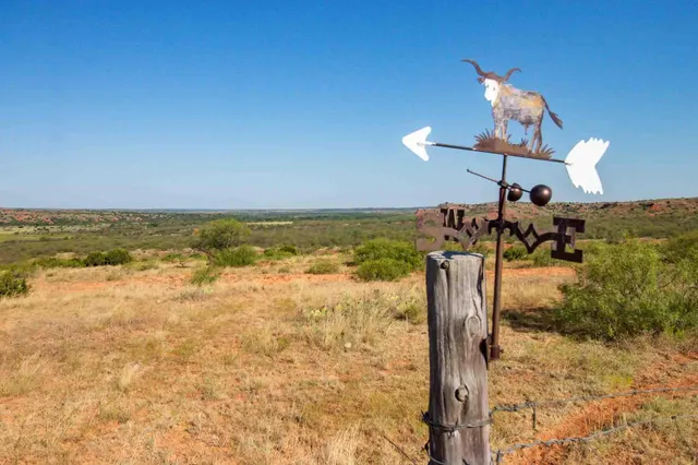 $5,839,250 | Reeves Ranch, Memphis, TX 79245