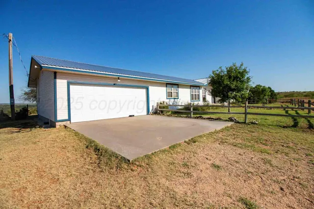 $5,839,250 | Reeves Ranch, Memphis, TX 79245