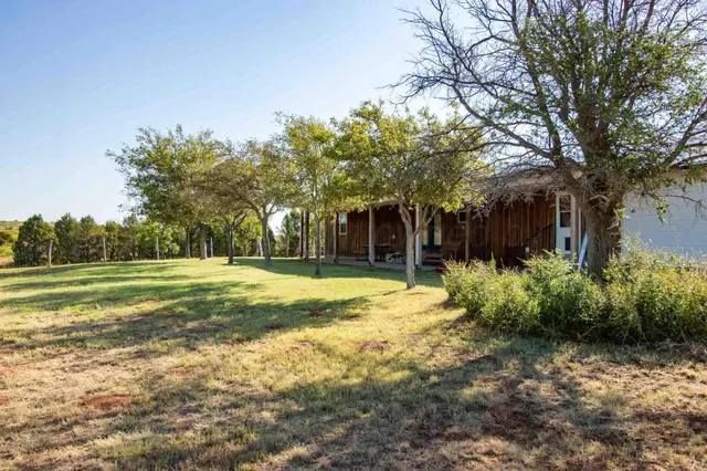 $5,839,250 | Reeves Ranch, Memphis, TX 79245