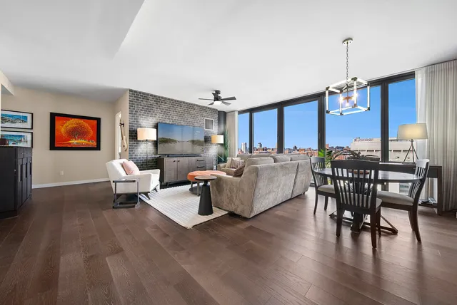 $1,948,000 | 302 East 96th Street, Unit 1403 | Upper East Side