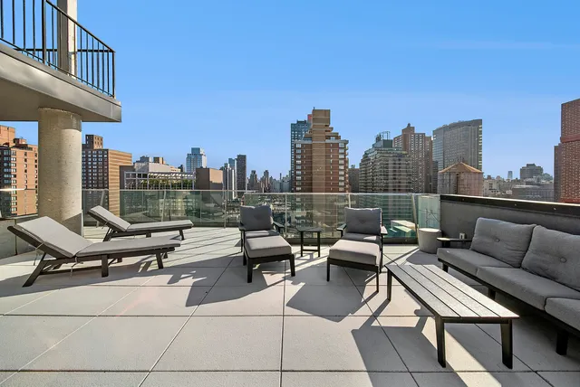 $1,948,000 | 302 East 96th Street, Unit 1403 | Upper East Side