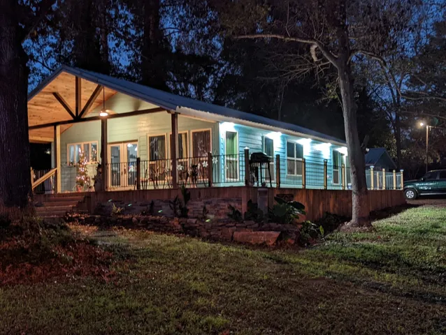 a view of outdoor space yard and porch