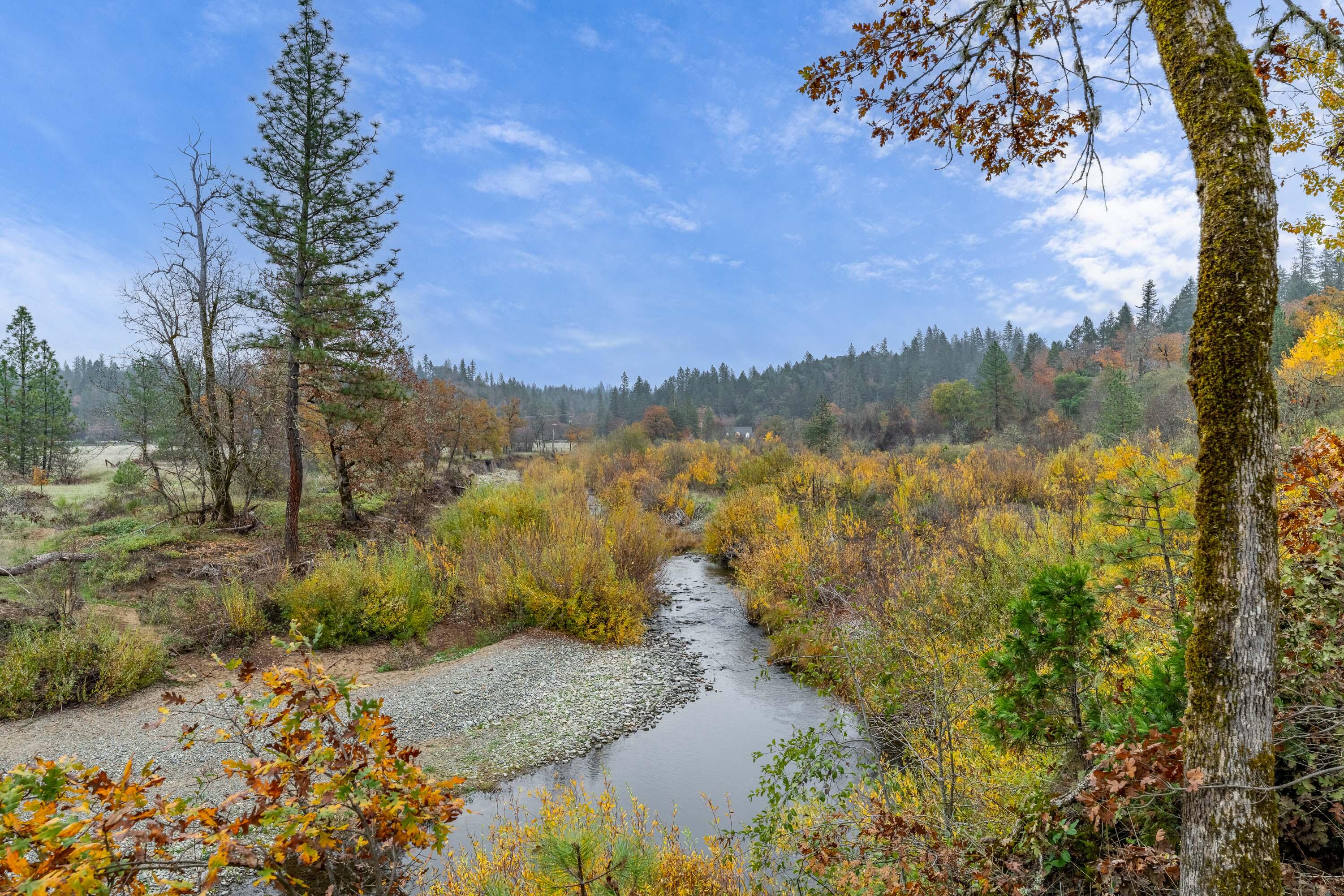 1700 Abegg Road Merlin, OR 97532 - Photo 1 of 17 EXT (4 of 7)