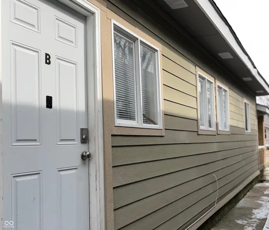 $750 | 1538 Unit B N Grant Avenue, Indianapolis, IN 46201