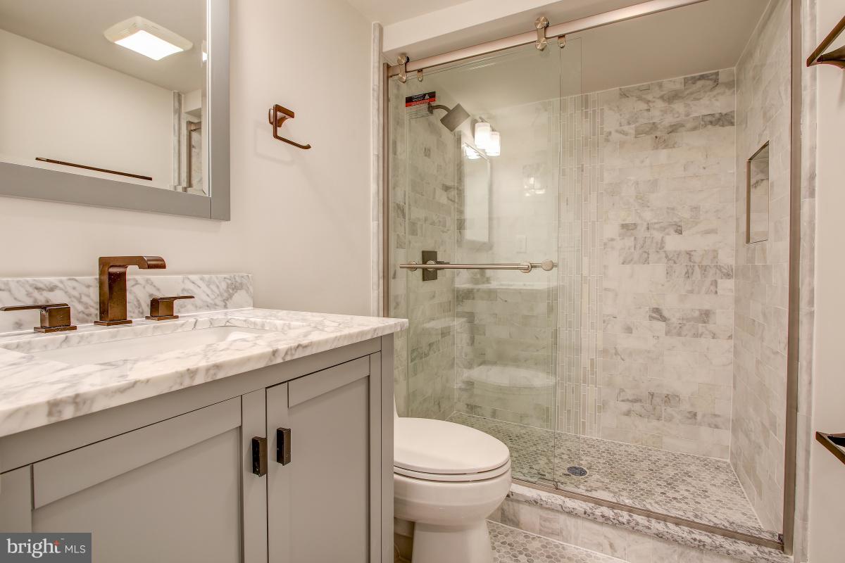 406 N Street Northwest Washington, DC 20001 - Photo 17 of 30 Lower level bath