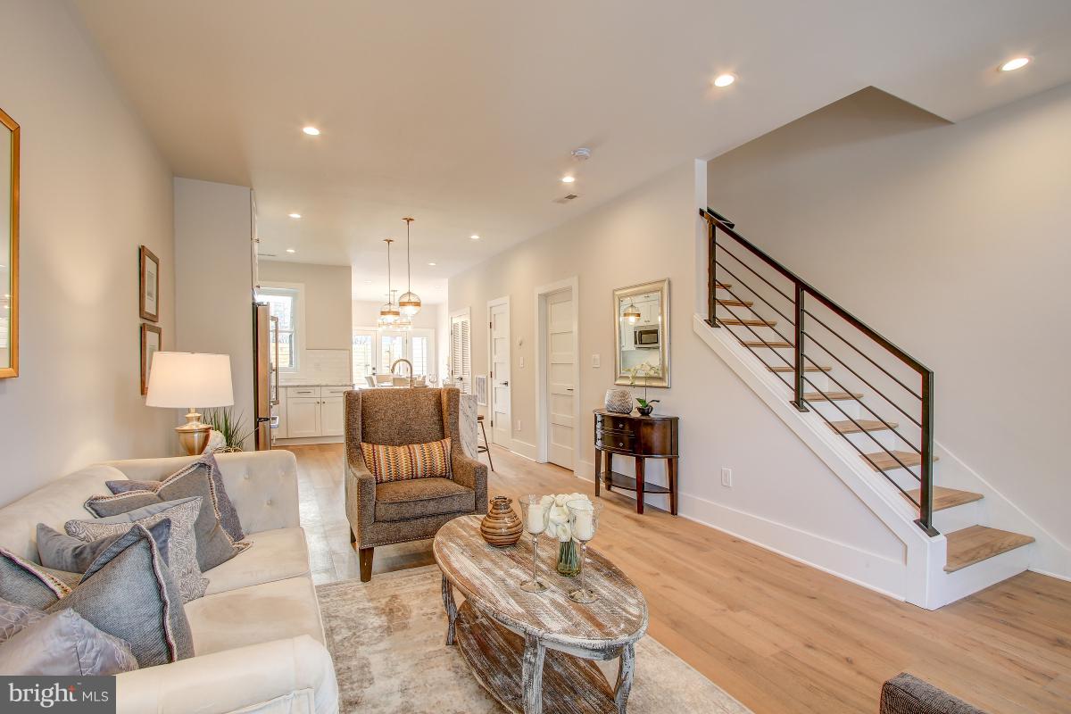 406 N Street Northwest Washington, DC 20001 - Photo 4 of 30 High ceilings