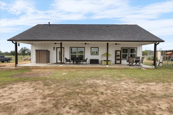 $625,000 | 3389 Sparta Field Road, Waelder, TX 78959