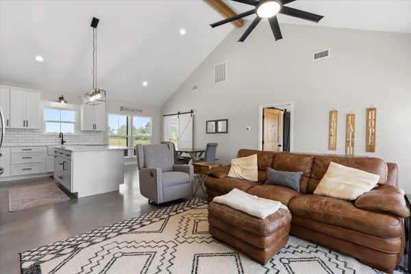 $625,000 | 3389 Sparta Field Road, Waelder, TX 78959